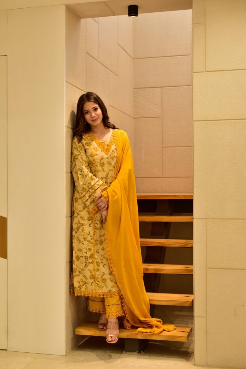 harleen yellow suit set - Image 5