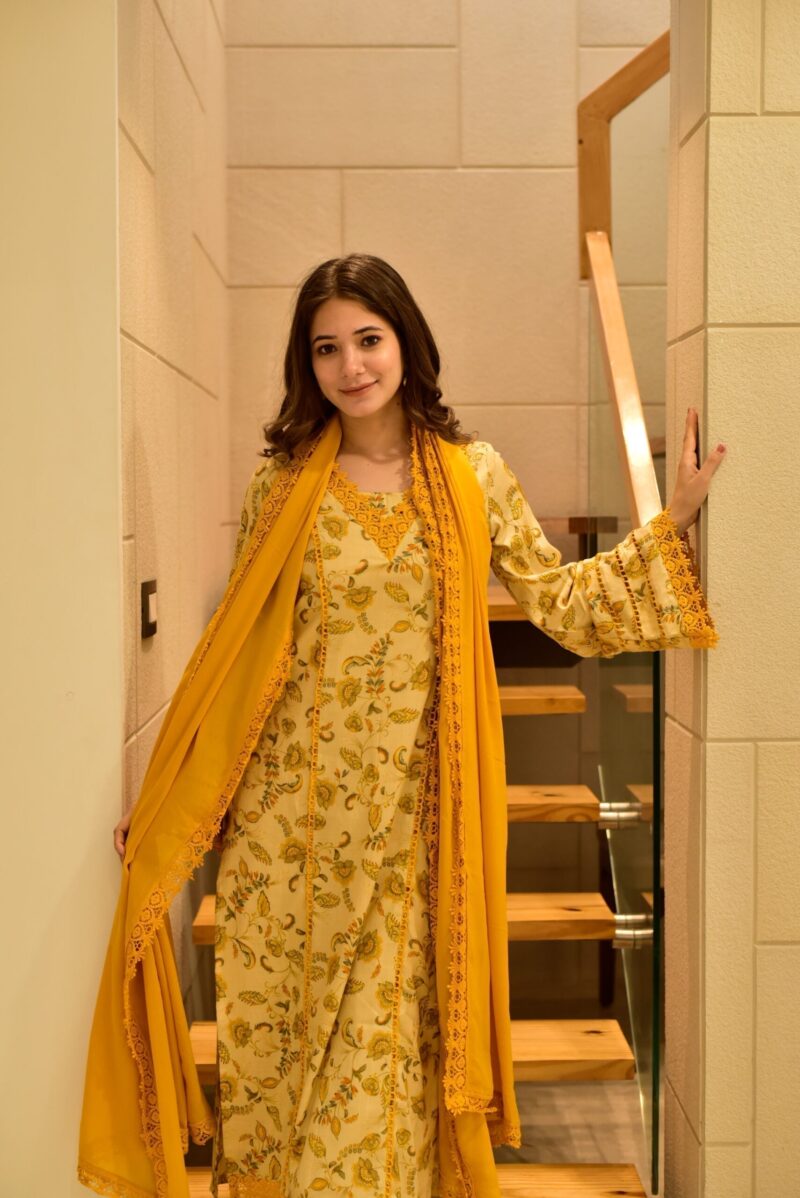 harleen yellow suit set - Image 2