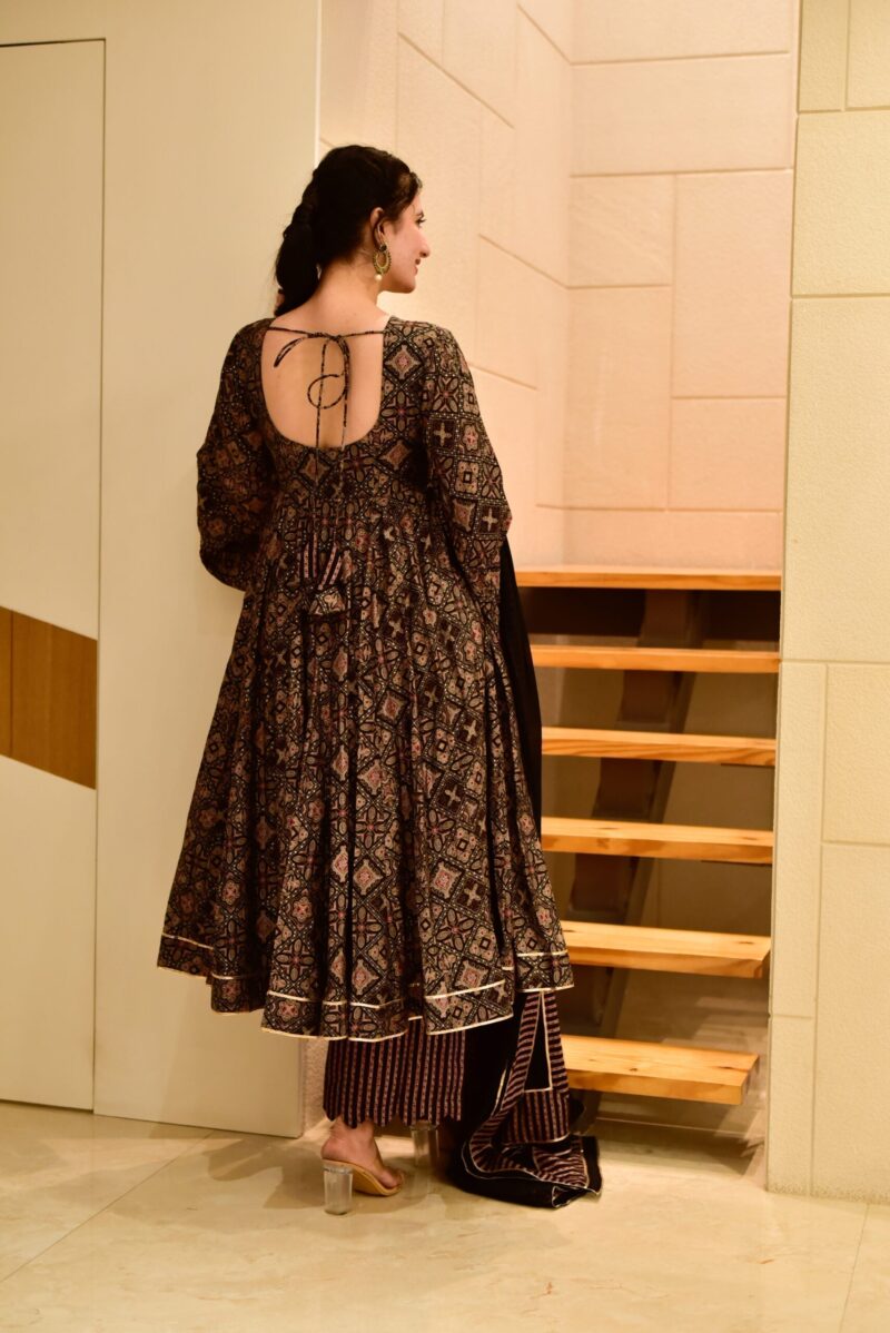 gurleen muslin black suit set - Image 3